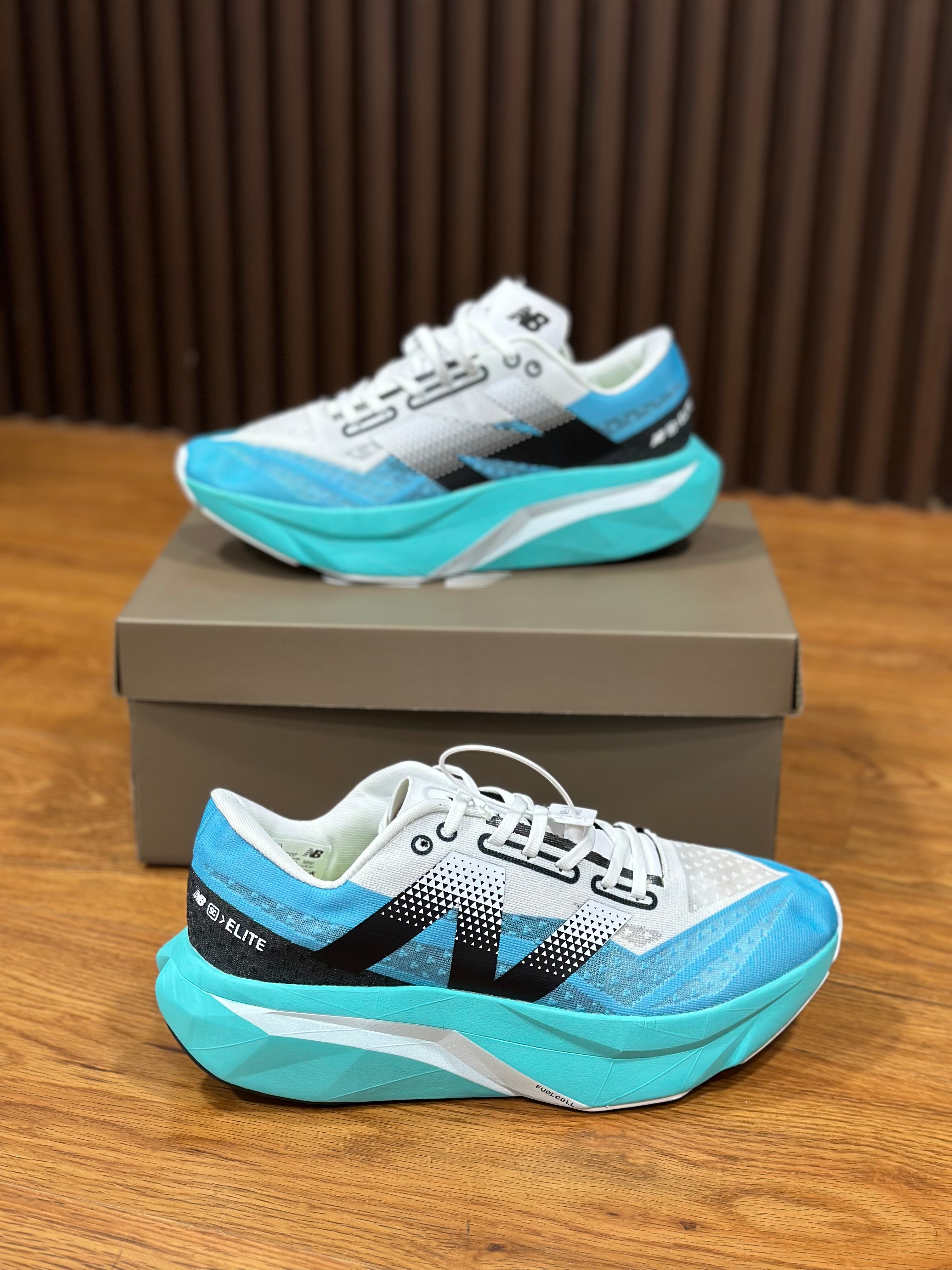 NEW BALANCE ELITE V4