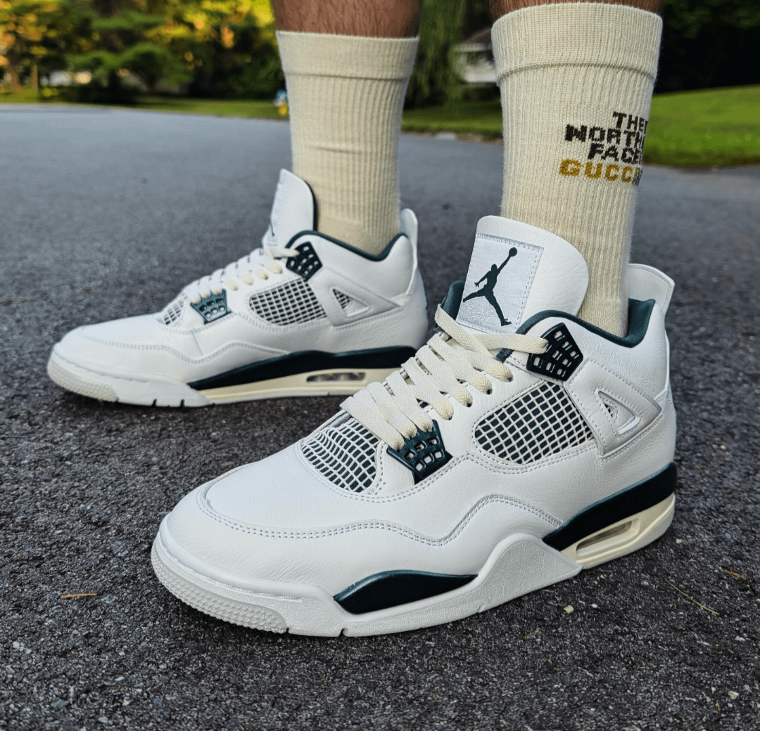 JORDAN Retro 4