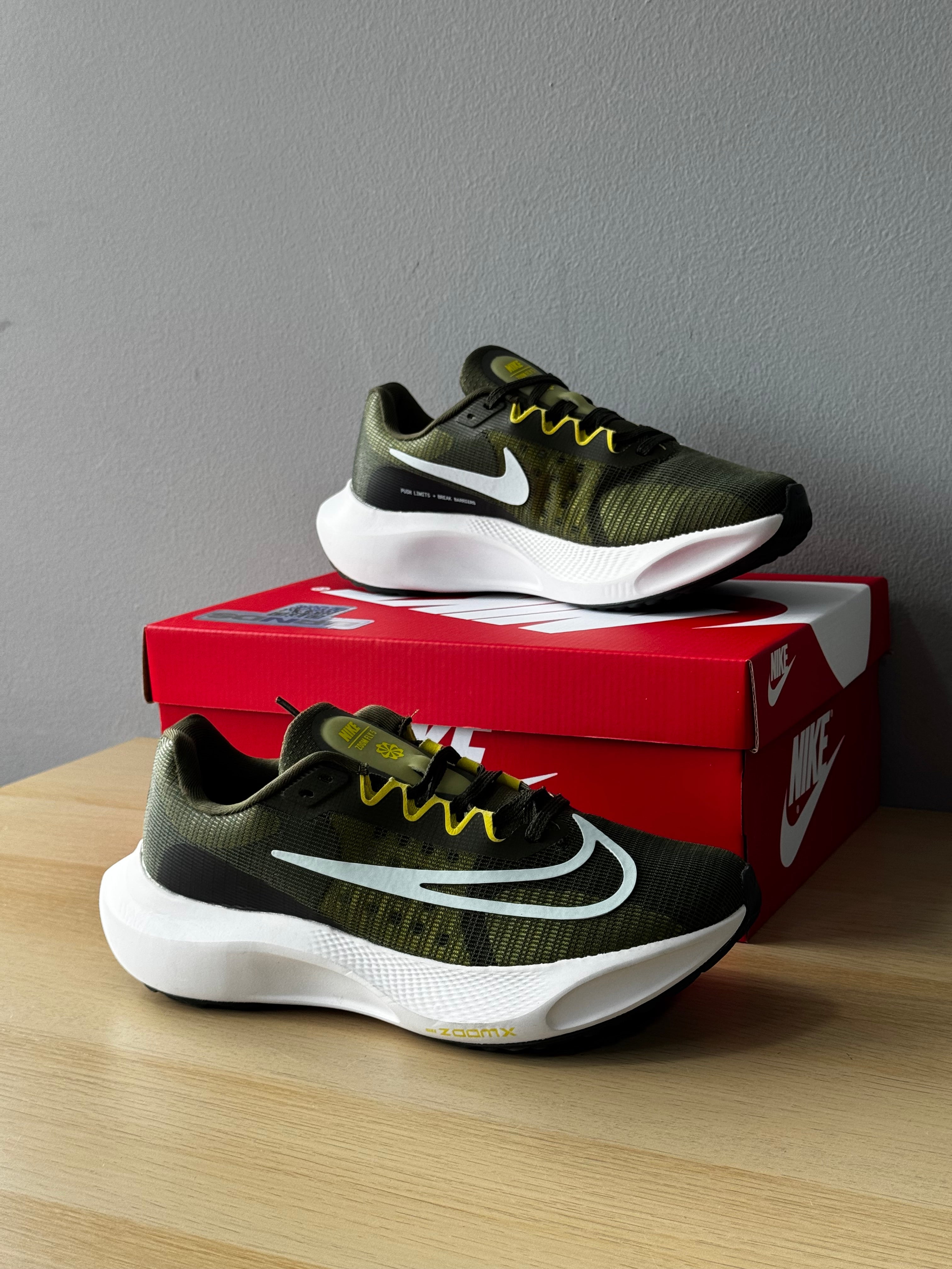 NIKE ZOOMFLY 5