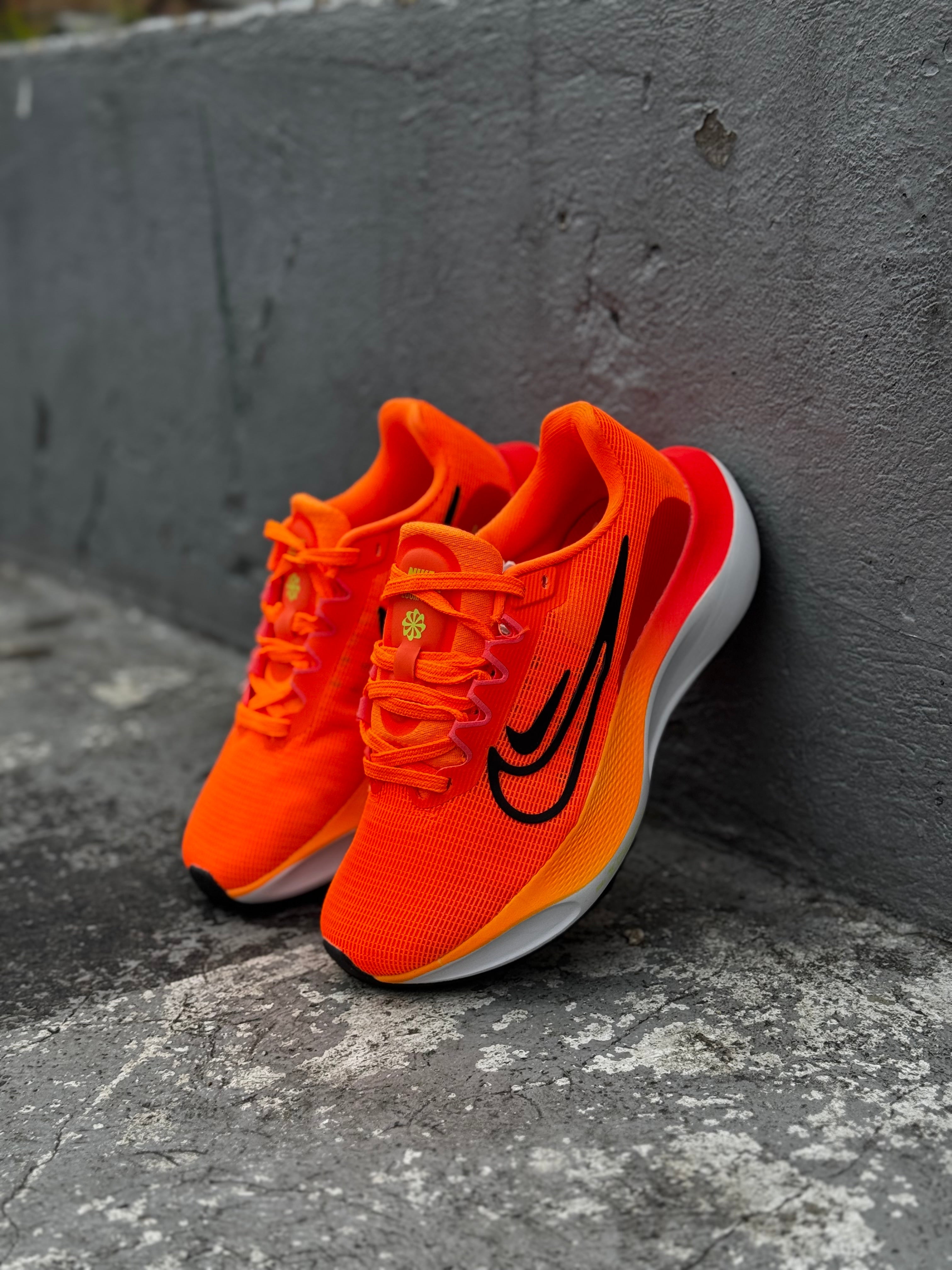 NIKE ZOOMFLY 5