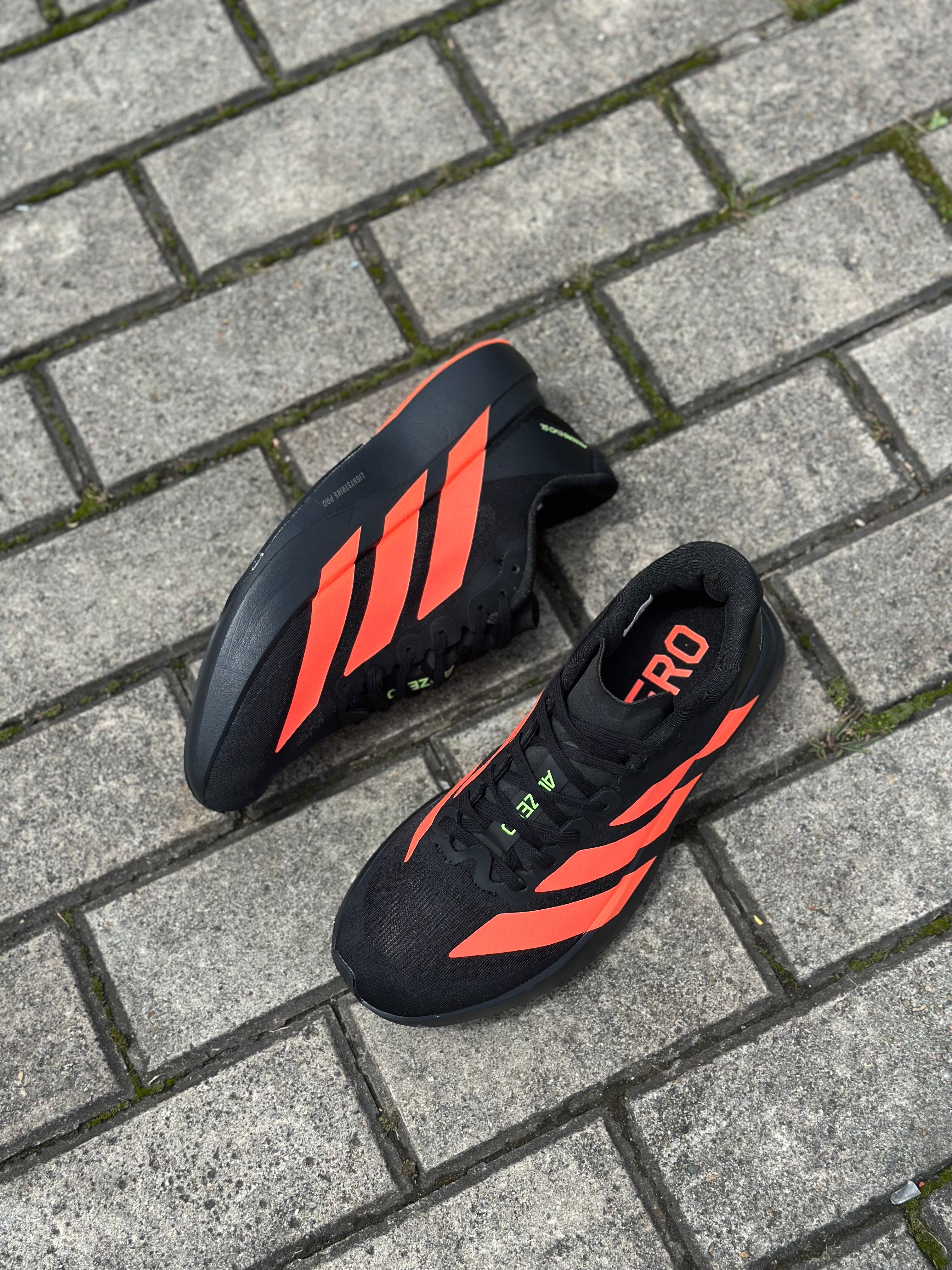 ADIZERO SL