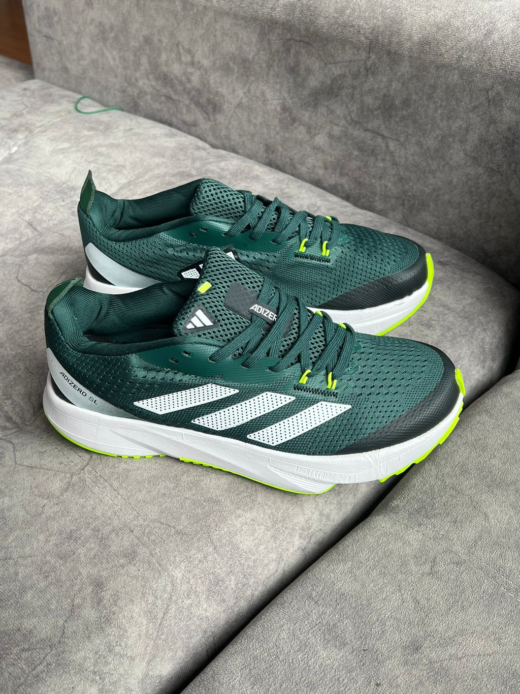 ADIZERO SL