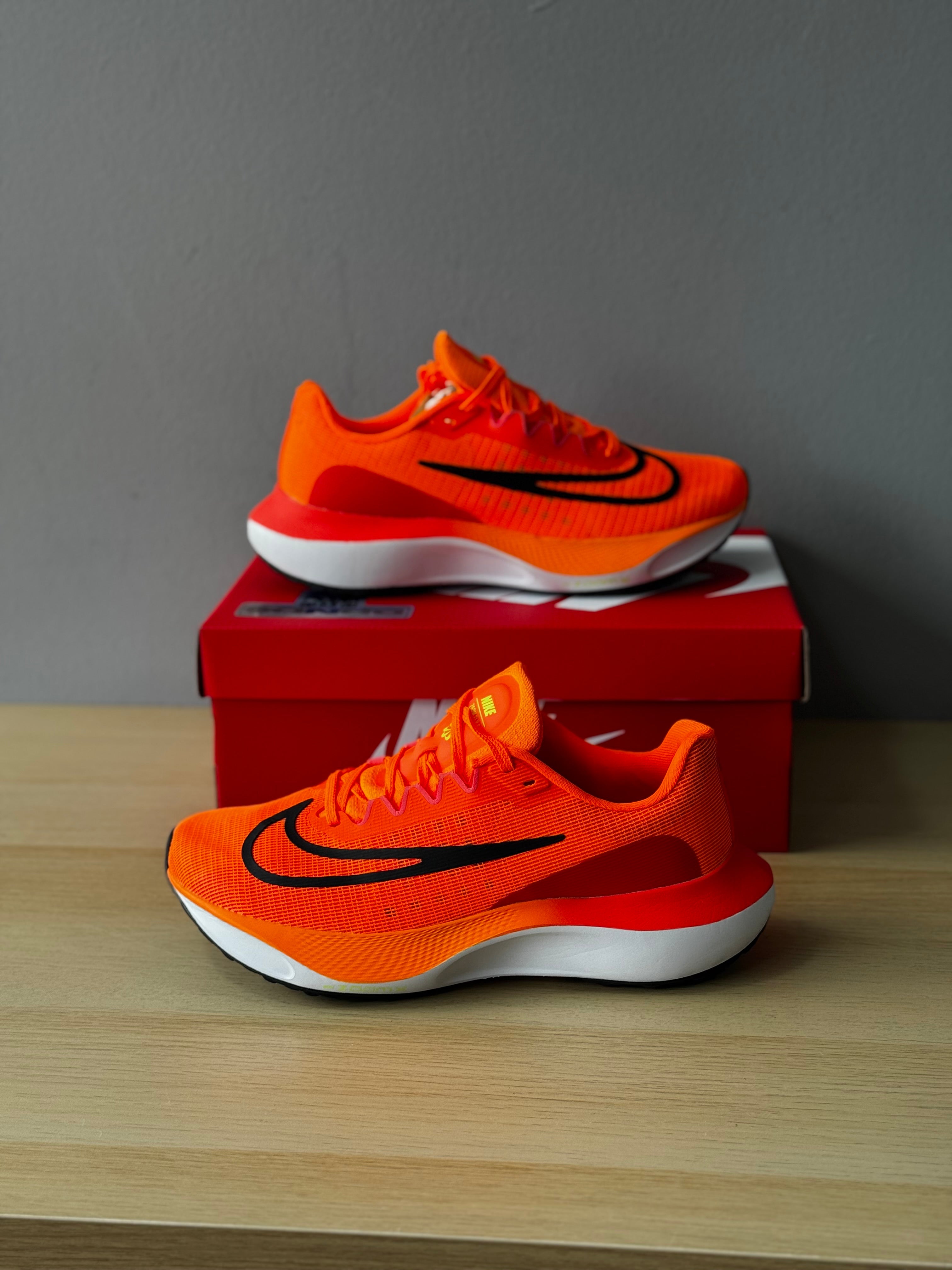 NIKE ZOOMFLY 5