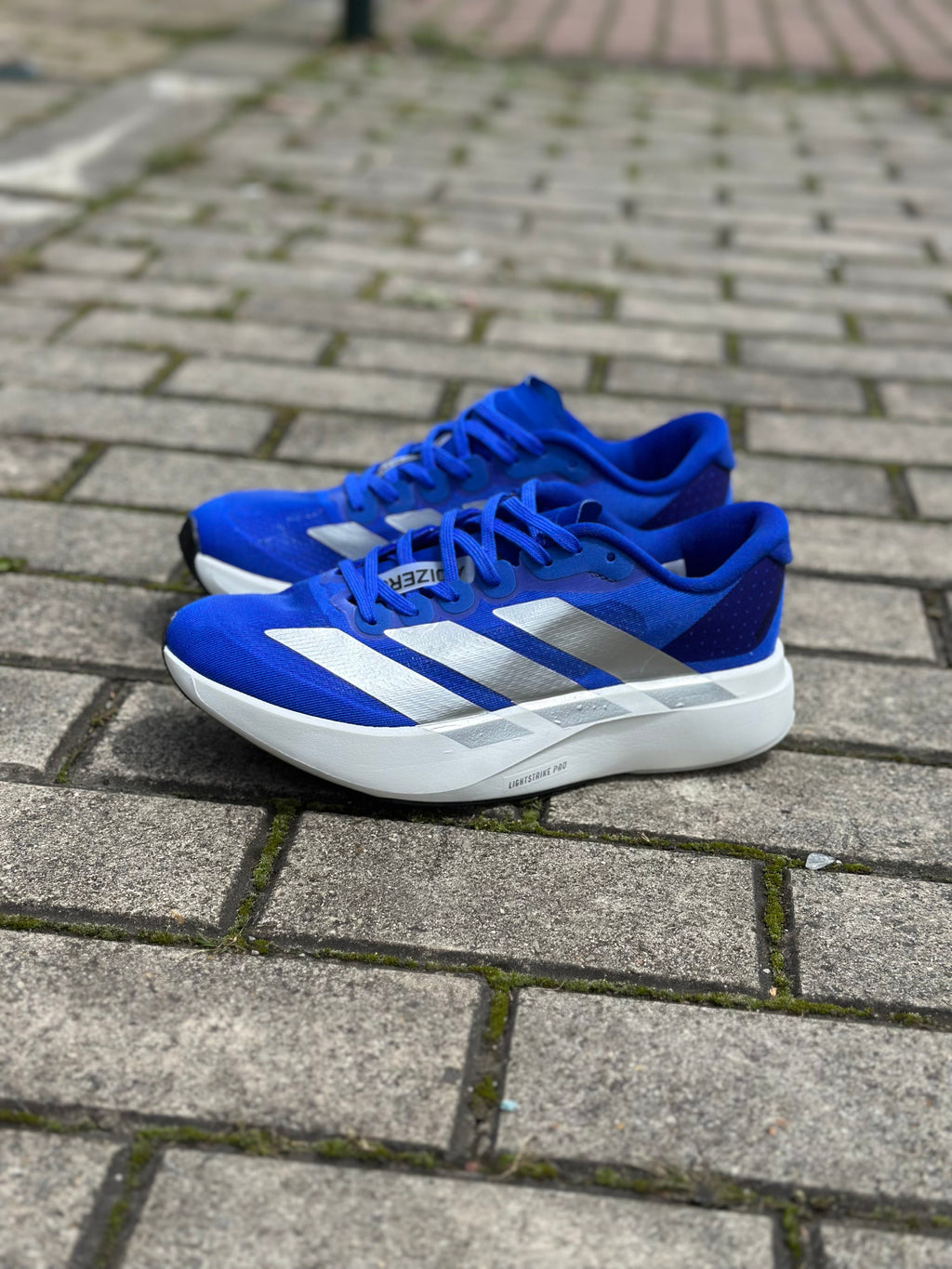 ADIZERO SL