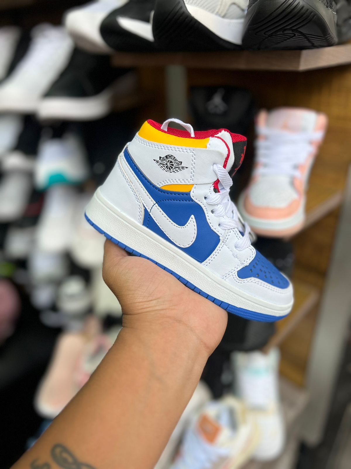 JORDAN AIR RETRO 1 - BLANCO / AZUL