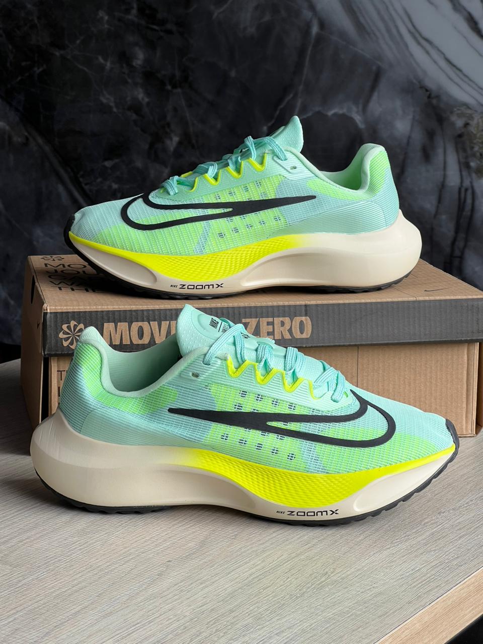 NIKE ZOOMFLY5