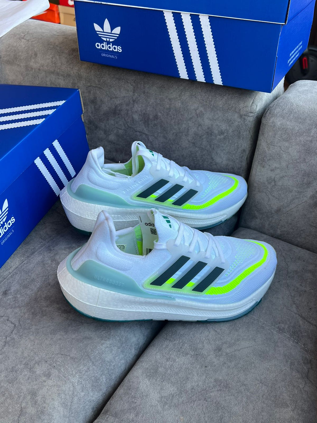 ADIDAS ULTRABOOST