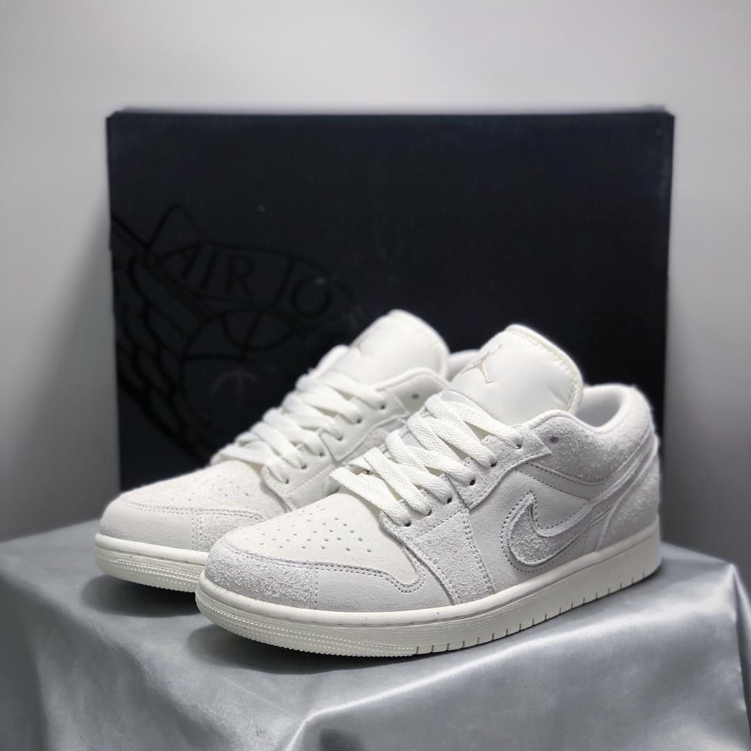Air Jordan 1 Low Dunk